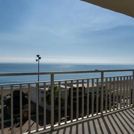 Paradise On The Seafront In Apartment *